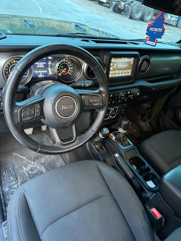 01e77fe3-127d-4d4c-a7f8-5cac8ffee72d