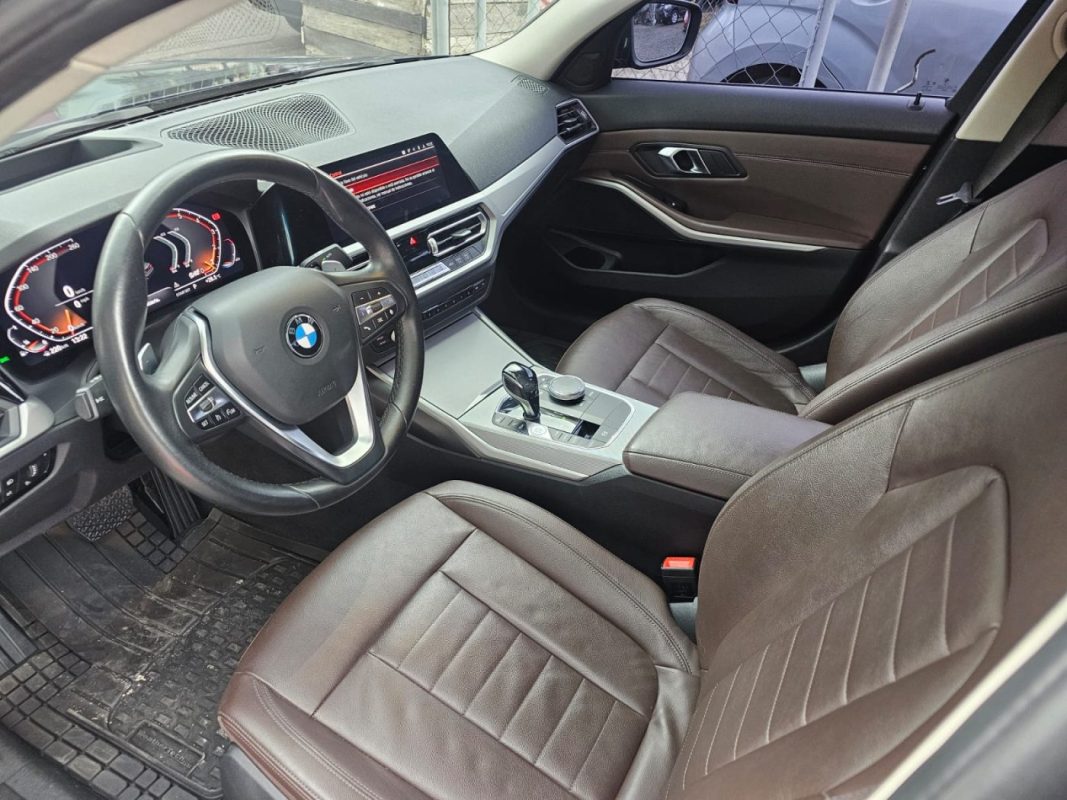 284c7ac4-de92-4e4b-bc65-549c83e0a87b