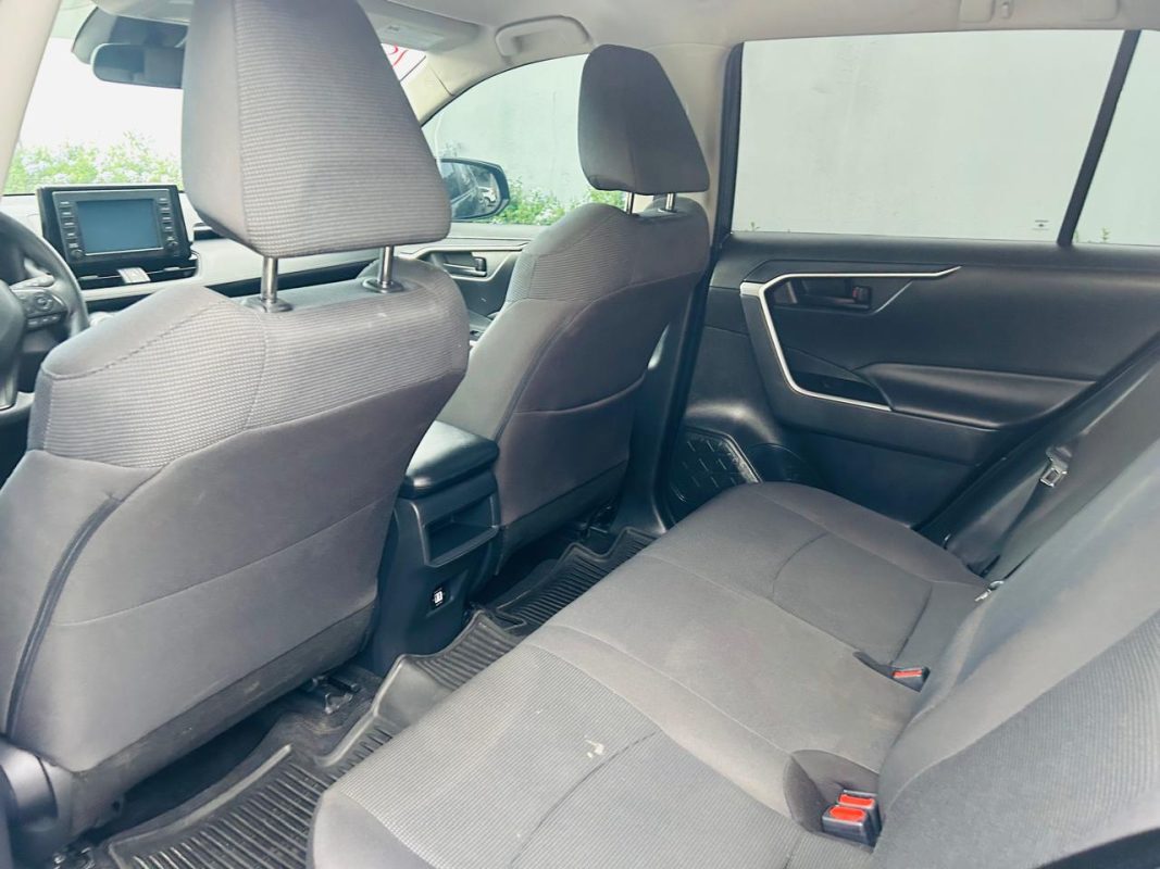 33a5b61c-9a2b-42a7-be56-e76194039bdb