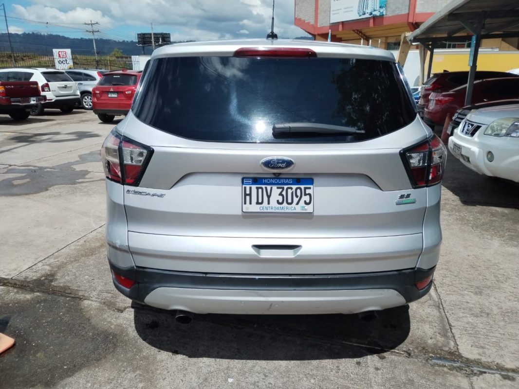 8f2ef558-1710-457e-a905-302683823317