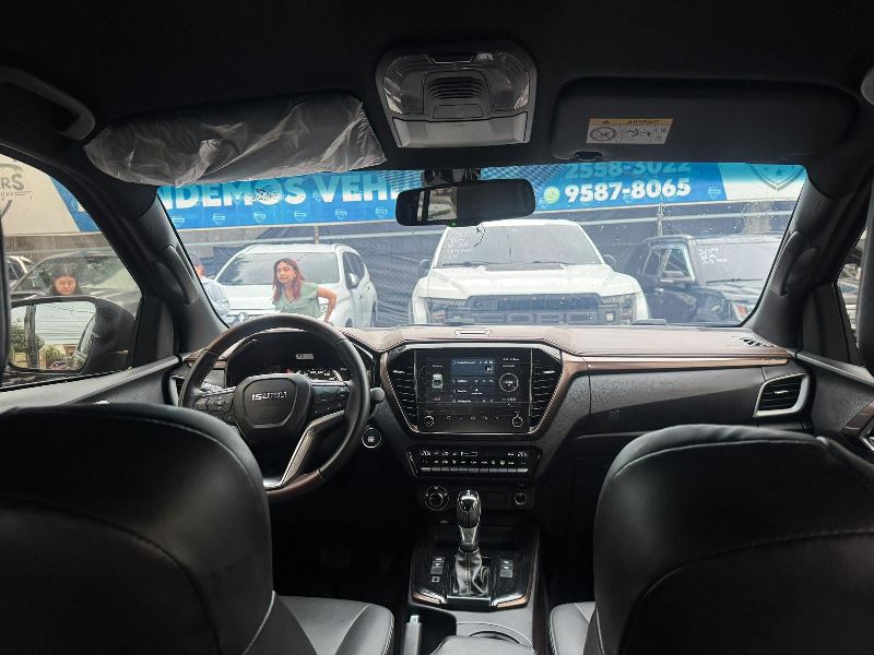 WhatsApp Image 2025-10-15 at 7.50.45 PM