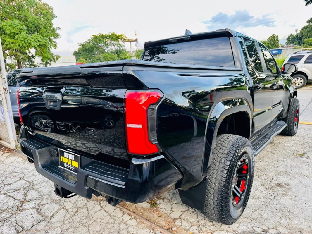 WhatsApp Image 2025-10-21 at 10.59.12 PM