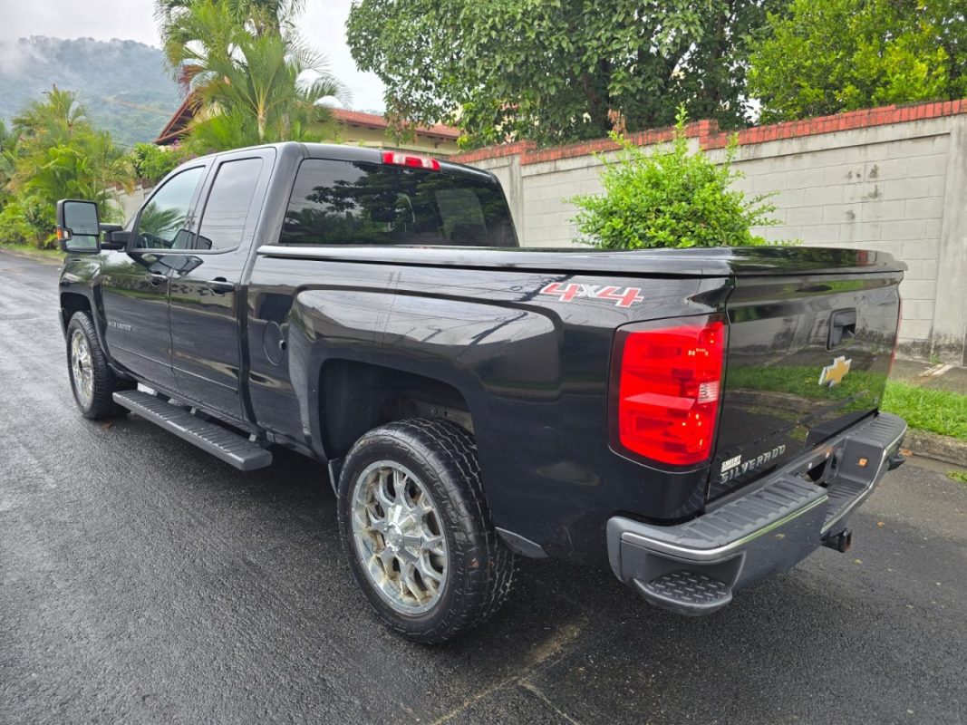 WhatsApp Image 2025-10-23 at 1.43.50 PM