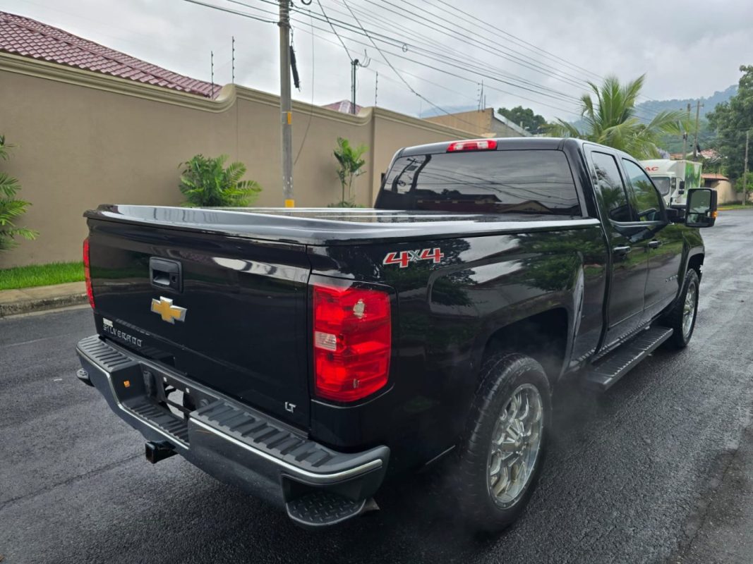 WhatsApp Image 2025-10-23 at 1.43.51 PM (1)