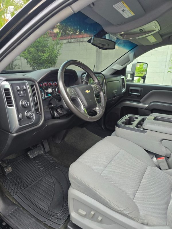 WhatsApp Image 2025-10-23 at 1.43.51 PM (3)