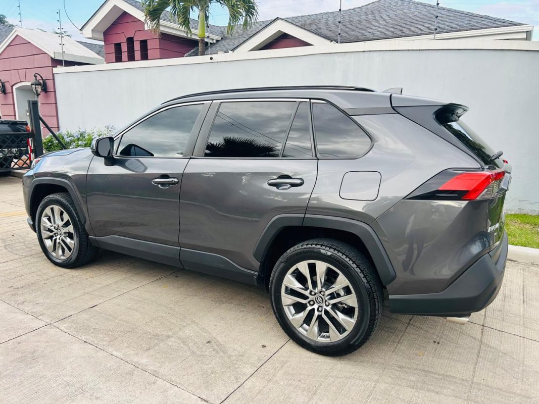 b46239b7-6ca2-45f0-93e8-8bbf00de22ba