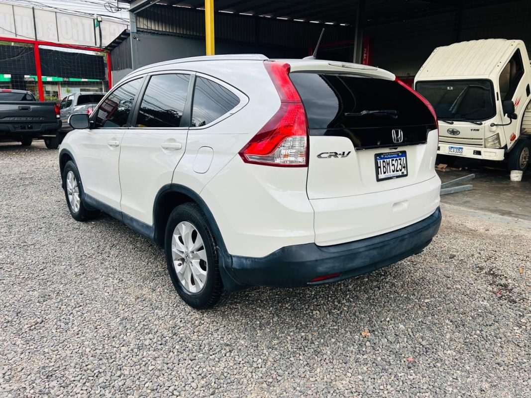 f0193716-ff97-40d0-b1e4-71d173e68100