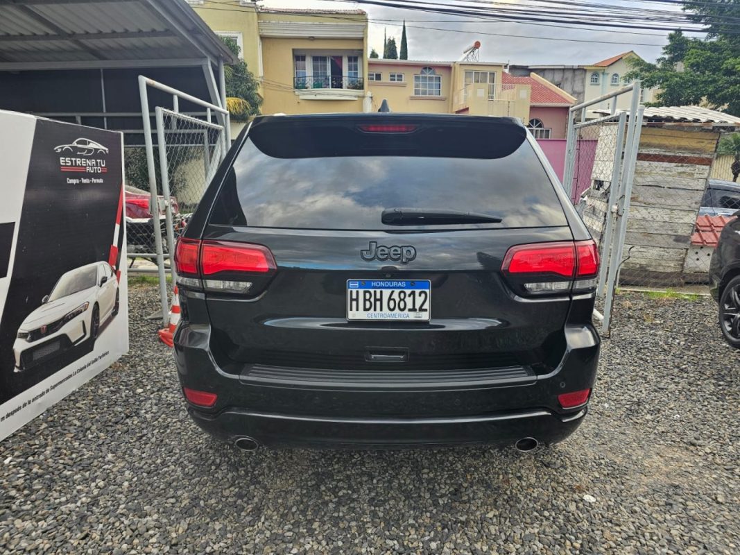 d926b95d-6b3b-419c-9ed4-8380815b8a3a