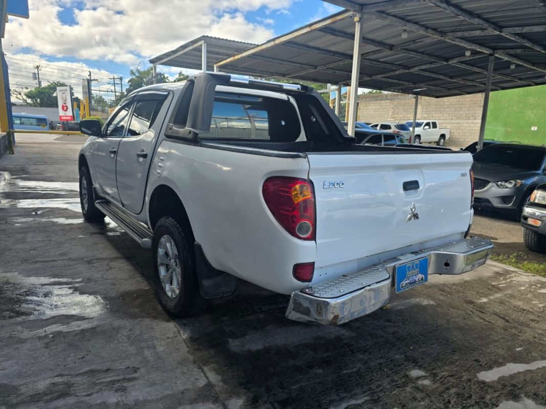 c82dd3ea-224c-4113-b7df-981124c87ec2