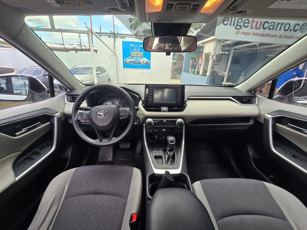 c9279447-32bc-4c80-b82f-646683003a7a