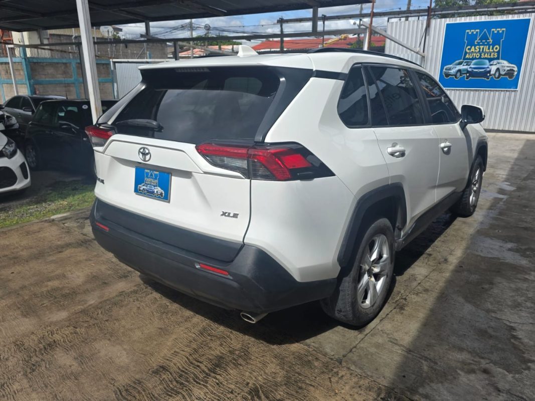 ea330127-0379-48b4-bd88-893f3fc9ca64