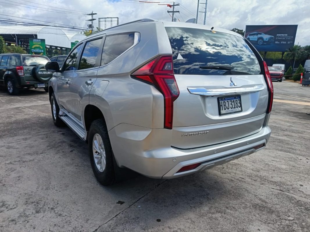 098b40c3-ad5b-42db-b5a7-15823f3695c0