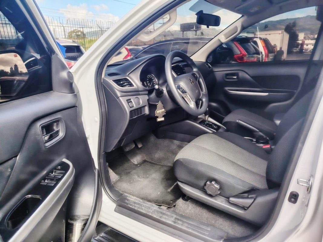 4d53b78d-85ce-449b-a33b-9c45d1ca77b4