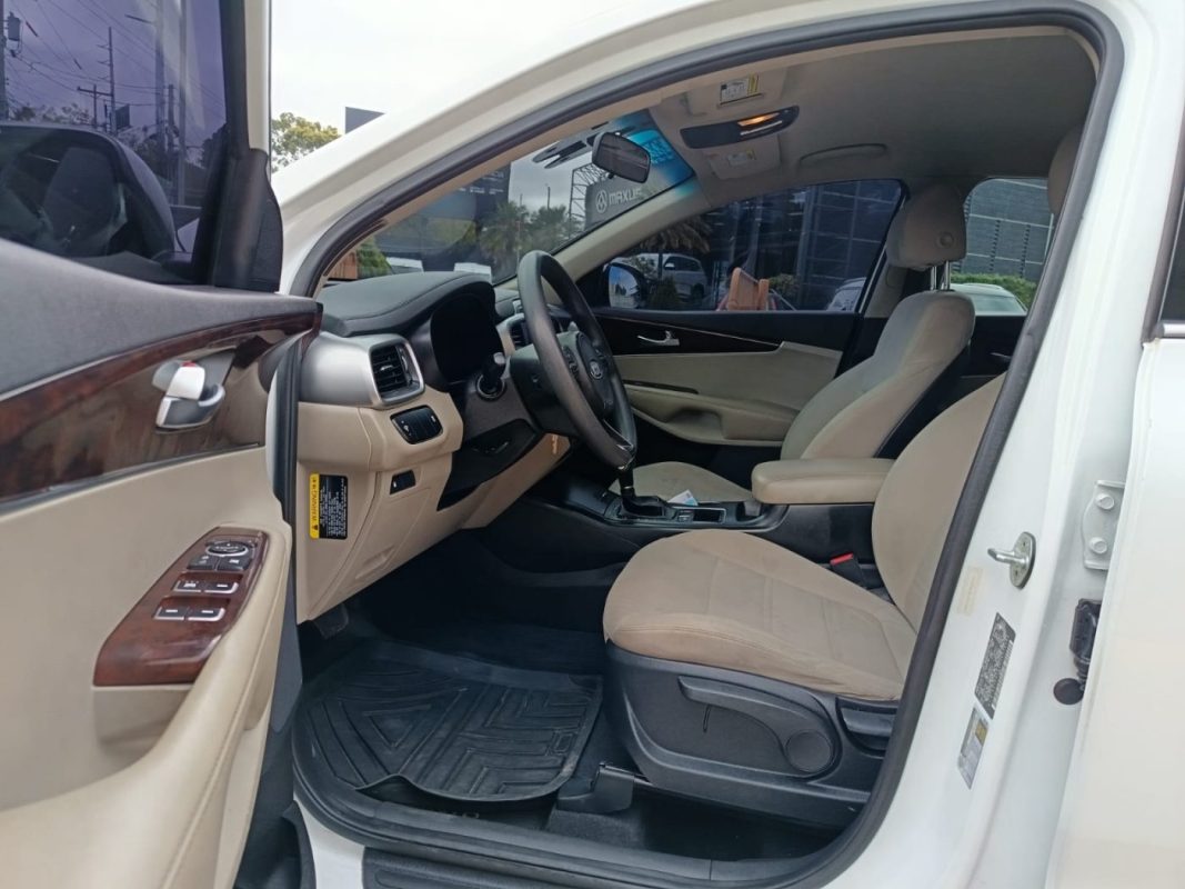 b6903e67-dc92-4405-8586-135652467cd3