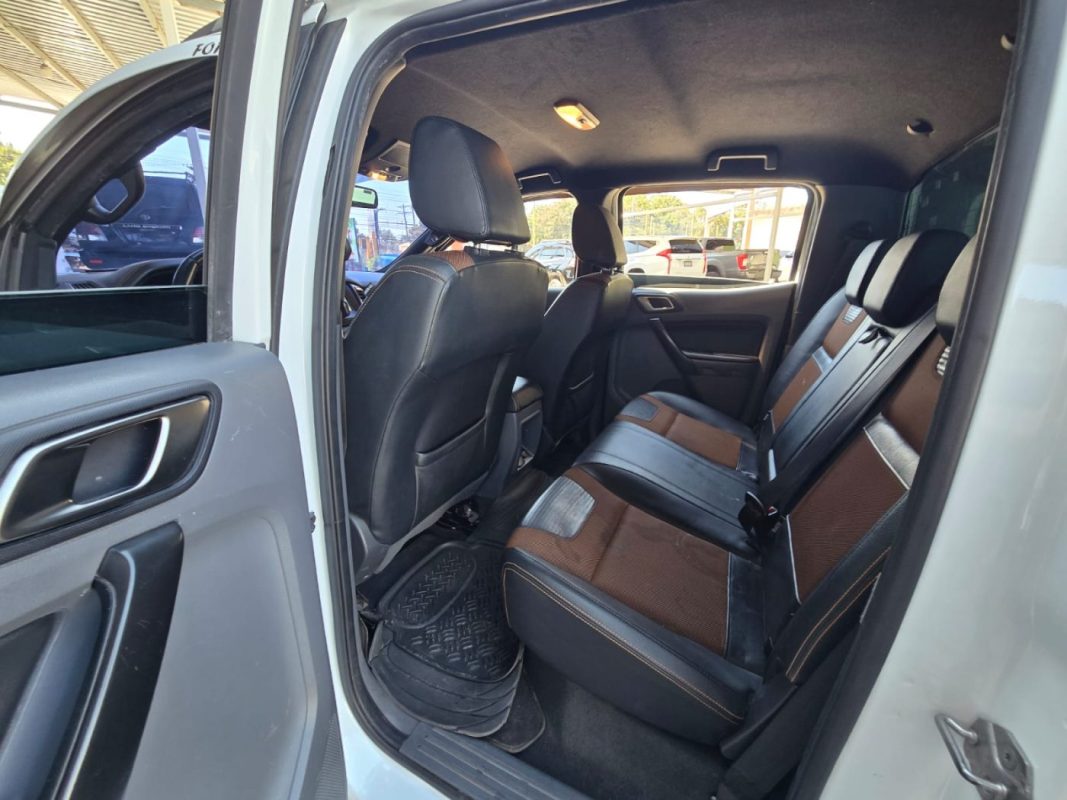 b82d0006-ed7d-41f3-9b96-8231d7414741