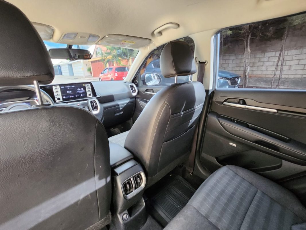 31e8ffe3-b69d-4951-a2d1-056fade0578b