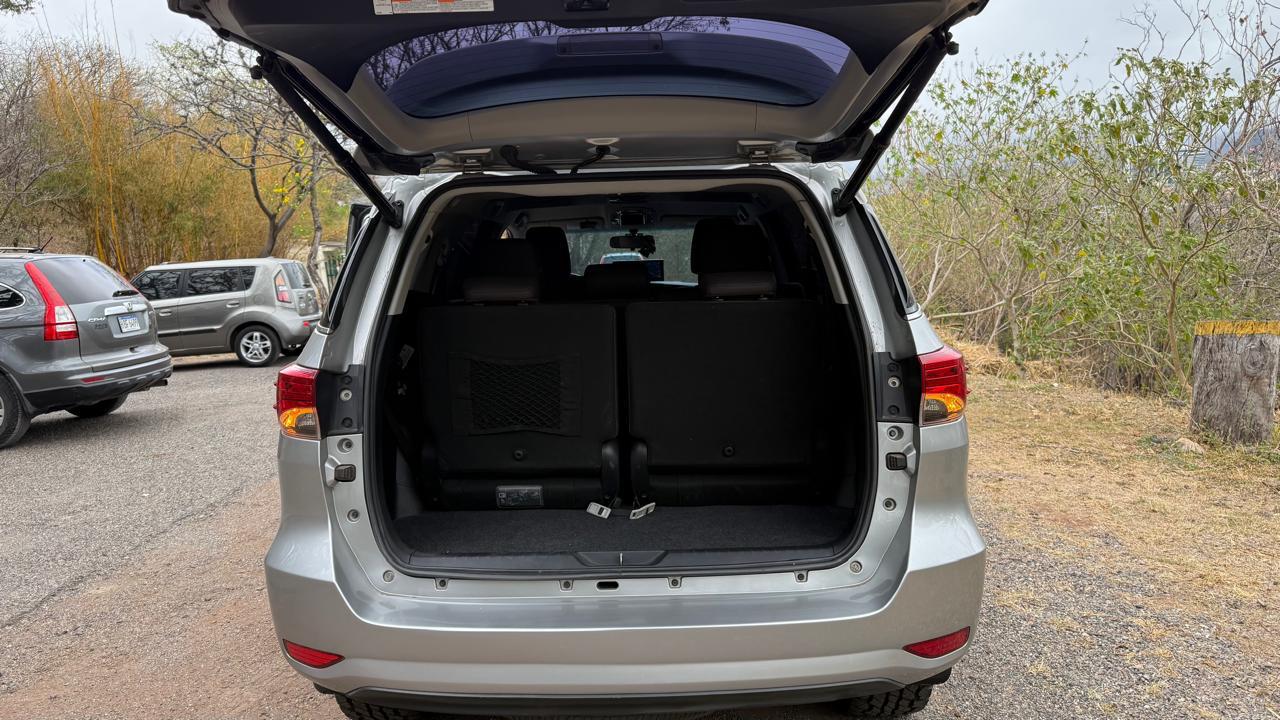 370b063a-f60d-46c8-a483-5f30b1fa0e5f