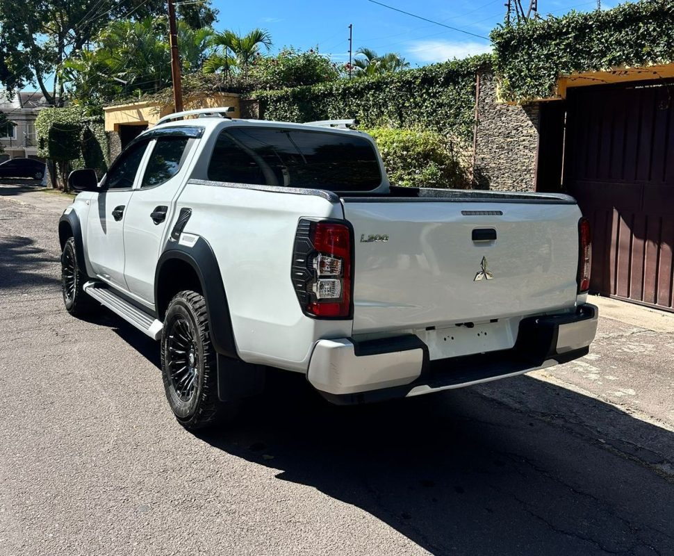 4595d1ef-ce40-48f8-8008-a17ac46c9b45