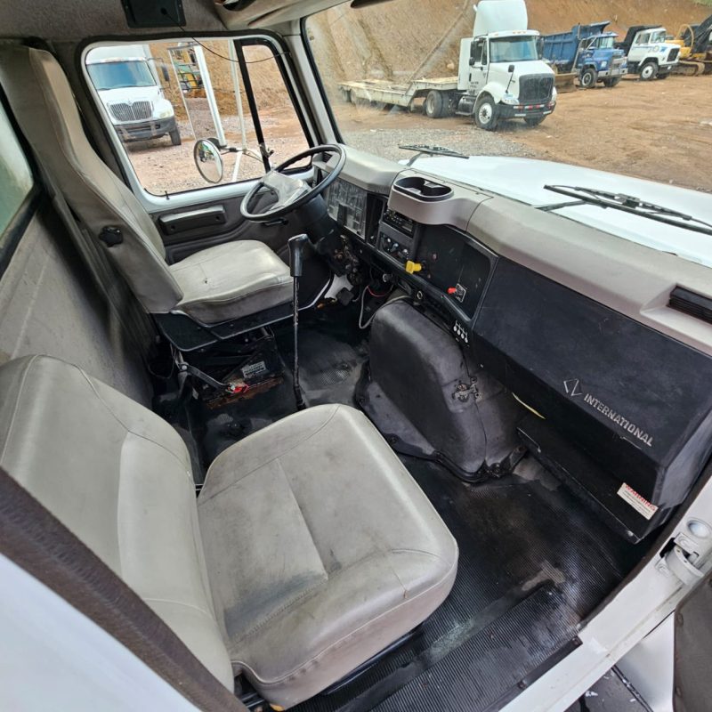 825a9487-d1de-489b-b082-0098ef631f52