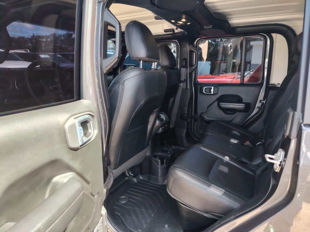 a2b6e5ad-5b38-4d49-af5e-c55a19c335e2