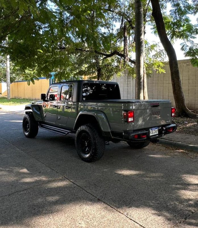 c1829fa0-1c69-4f49-bd0a-3fe12c2fb165