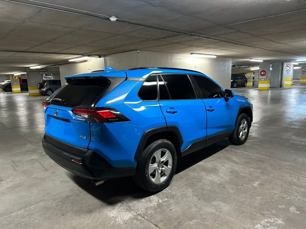 c78a94f3-38ad-4e95-a73e-f31d50017bcd