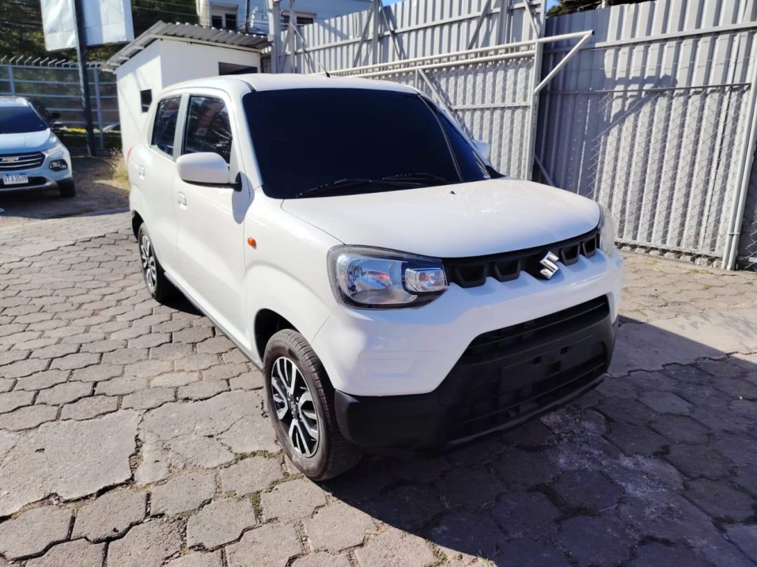 c7dee340-748d-4c3f-b139-ad4c58c5512a