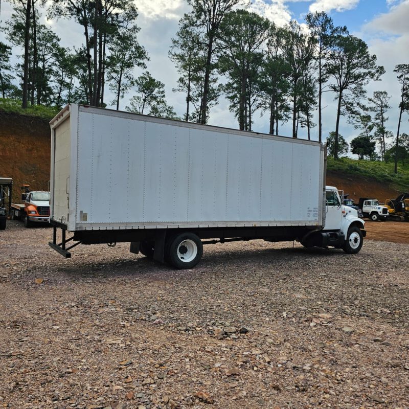 c8829e43-2c32-4d8f-999a-4b8c4b11a304