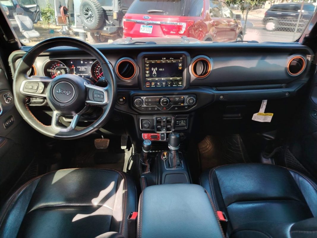 e649b921-93b3-4560-a5ca-3942fb1183ea