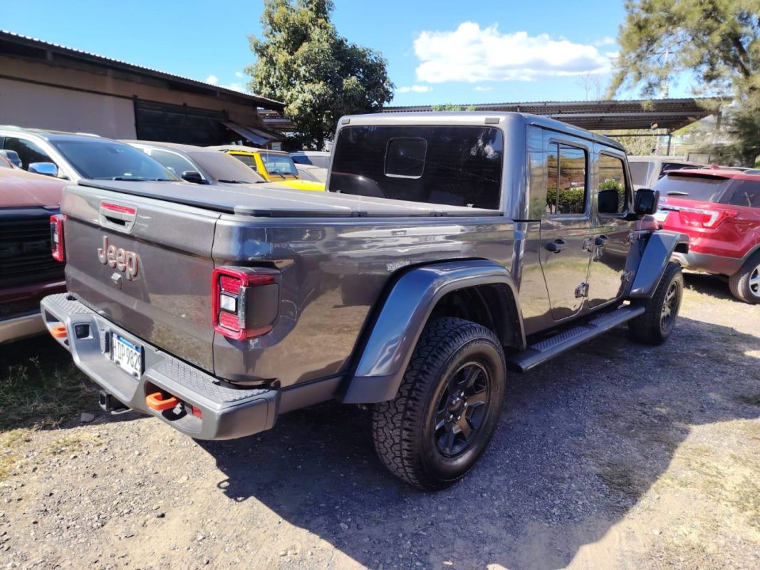 f1d4618f-381c-4f80-8593-7c4b13465ea8