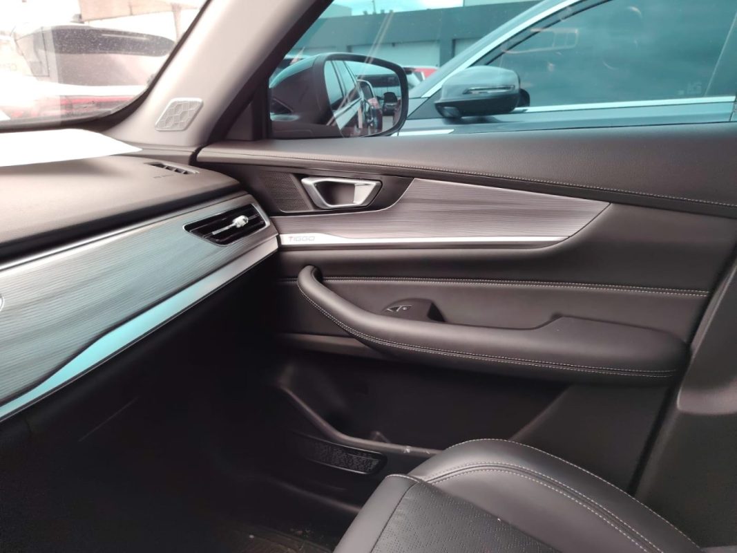 102ff8d5-f337-4fd4-8026-a367fd86a160