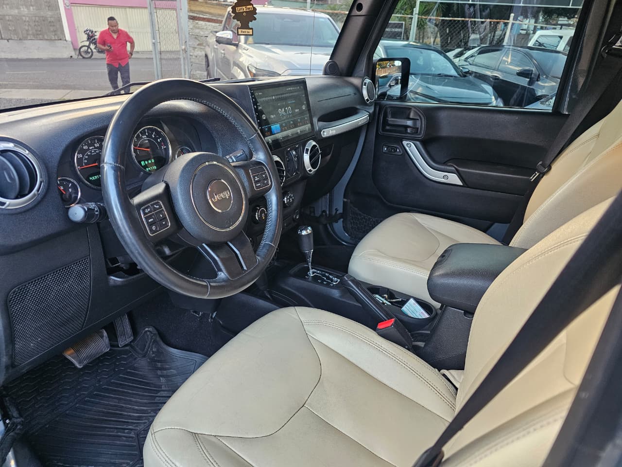 12ce2860-78a1-463d-a287-71447c7bcd2b