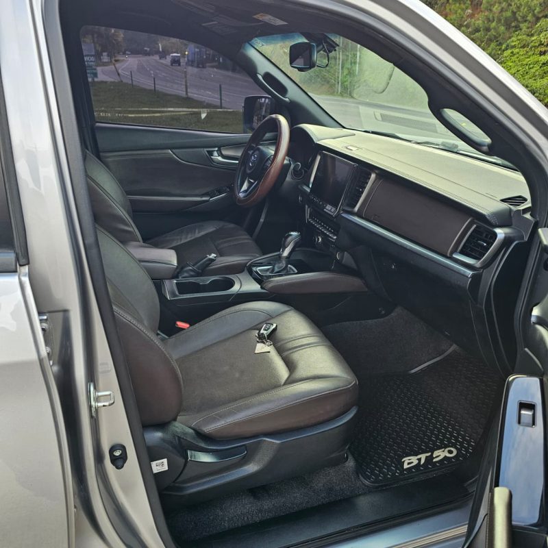 5b3f57ff-b2b3-4863-bb17-62d3d0fb3ce3