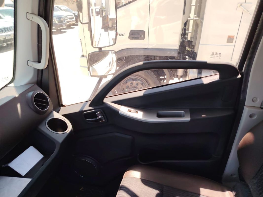 64b6f2e5-1084-4371-a6a1-81aeb0d91dff