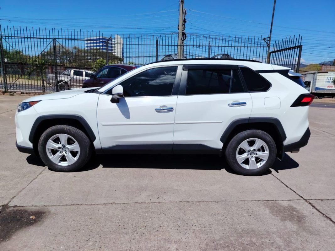 87d7d7cb-99fa-4758-a275-9041cbeb726b