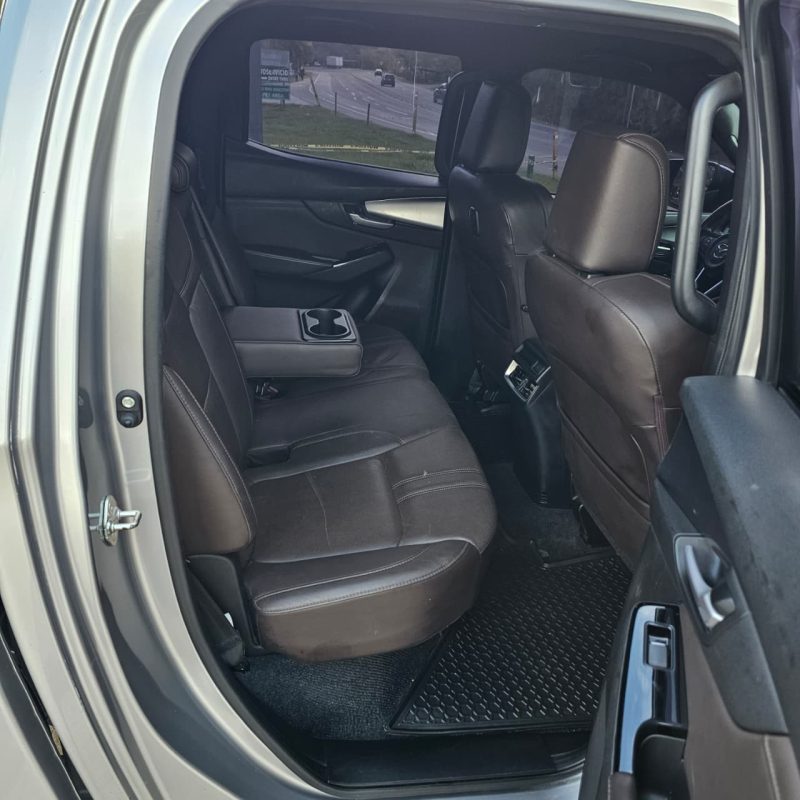 bfc682db-3d55-410a-8965-53cb7be636e0 (1)