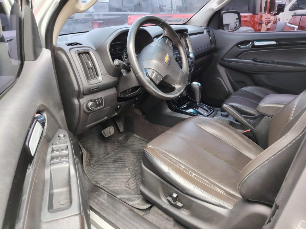 c735b434-374c-41c6-938f-100a92b2d2eb