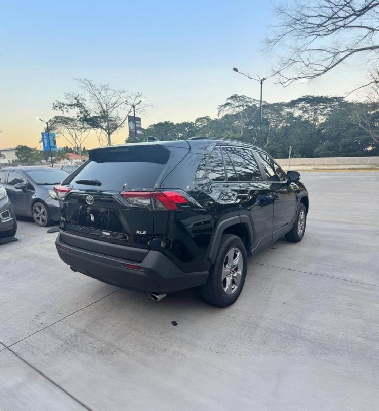 d09f9c47-acbc-4660-8305-bc8b1b8d09d7