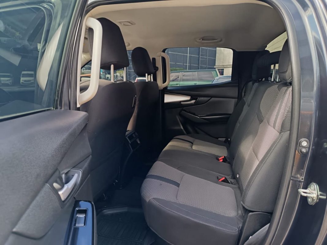 d5002bd7-597c-4a50-be66-7f0cae116329