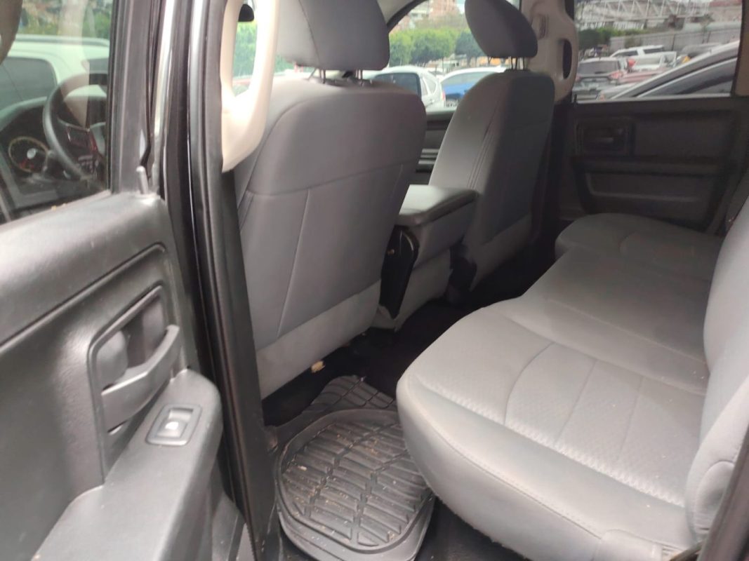 db5af42e-2f37-401b-a342-43a3958259ad