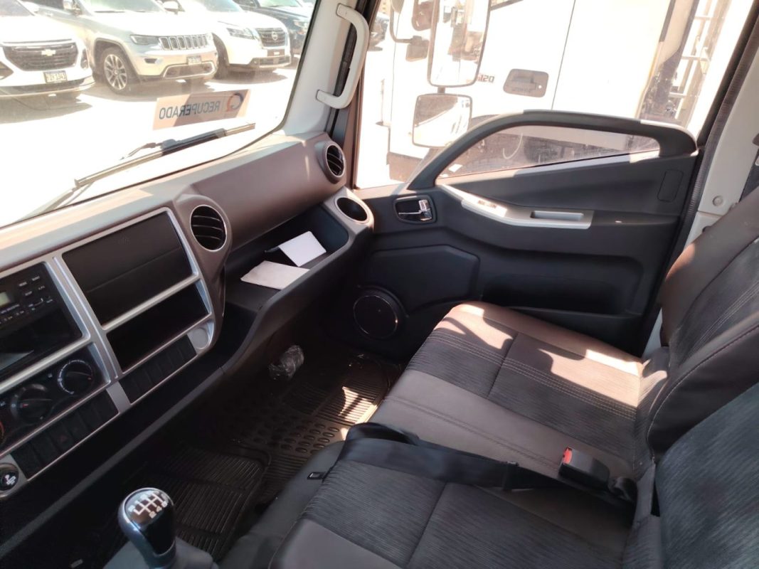 e8d78ec4-d580-48d8-9ead-f961a6ffa935