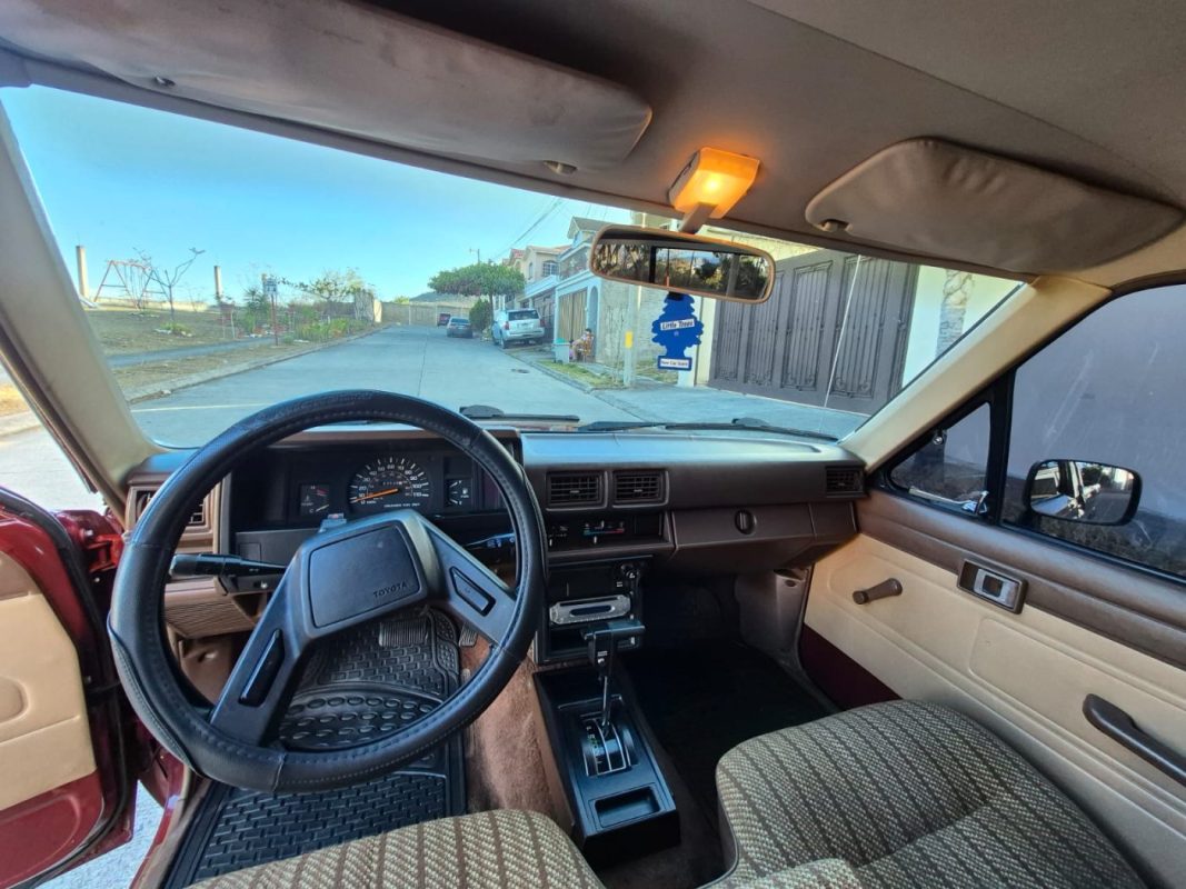 ee681c95-bb2f-4b06-a37c-68644aed7206