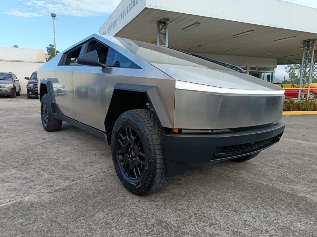 f0b0e451-dcf4-4399-983c-d87e4470bba2