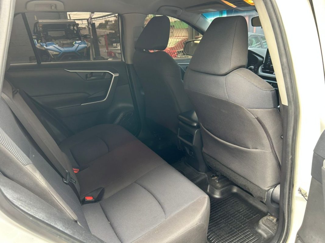 13e21ab2-1013-4e5f-946f-482332f3cfdf