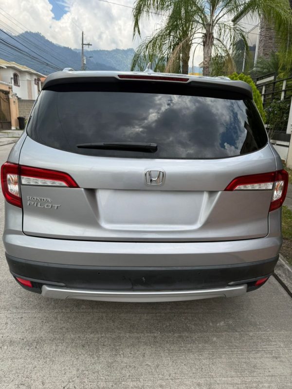 36736152-263d-437a-b107-763988d60b0a