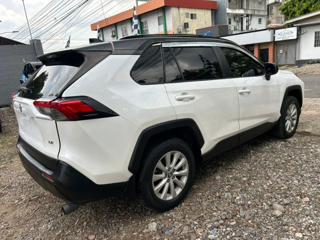 5c5ad9f5-9a30-4210-b55c-422b0037f7cc