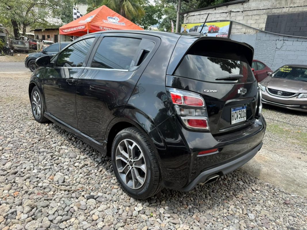 8b3277d7-d9b1-4c9d-8fbe-ed1a713b7404