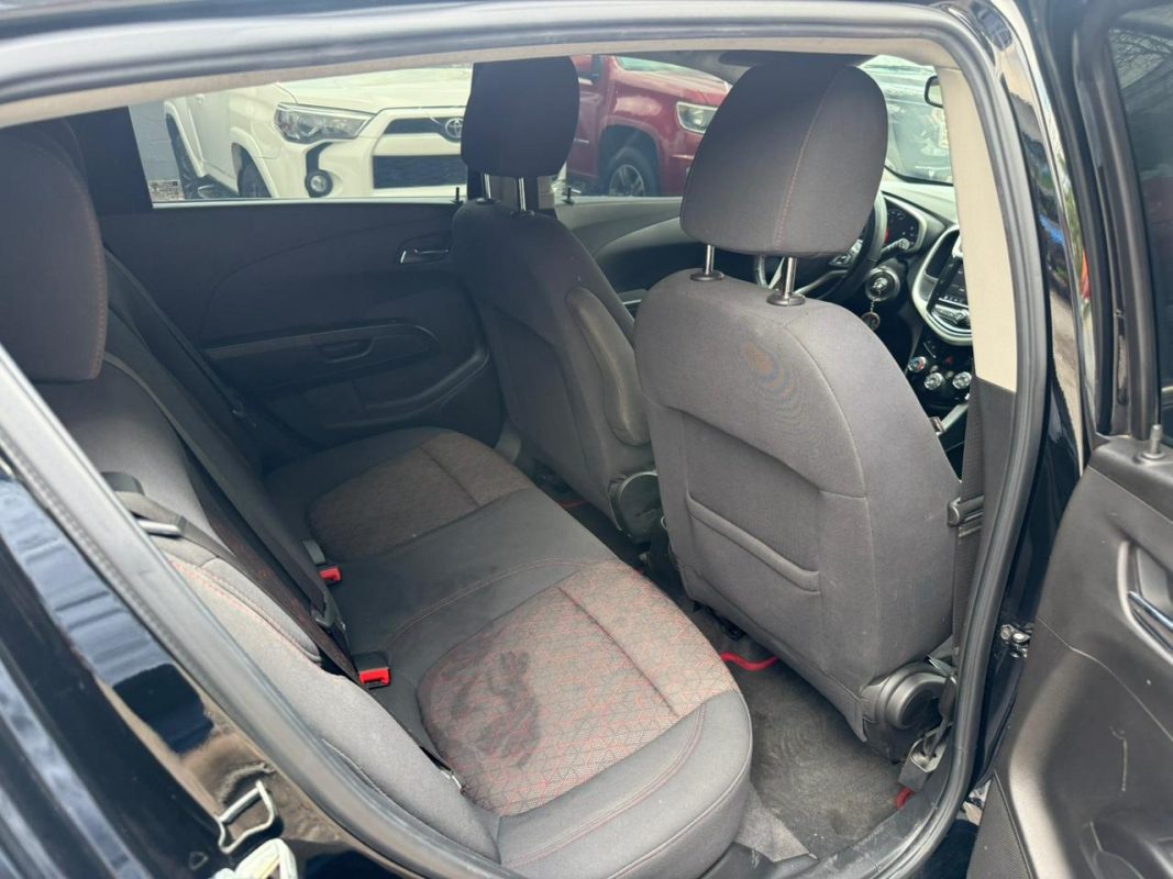 ce2b7159-f8f7-4609-9e49-f9780ea560e8